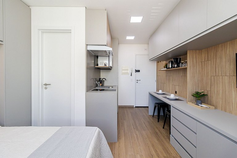 Centro | Estúdio com Piscina e Academia | C303