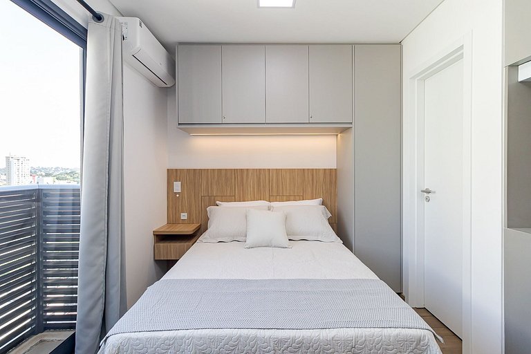 Centro | Estúdio com Piscina e Academia | C303