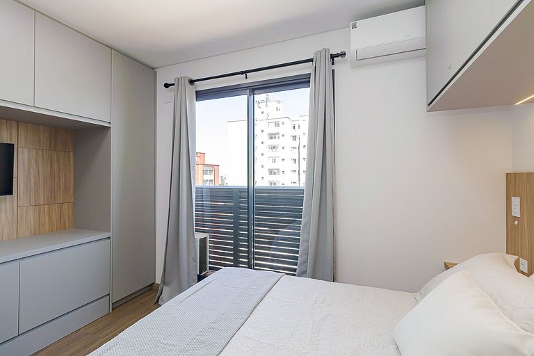 Centro | Estúdio com Piscina e Academia | C303