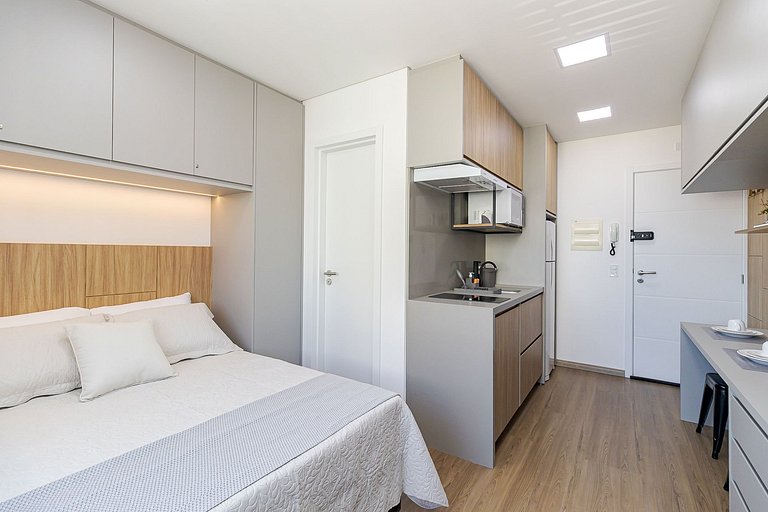 Centro | Estúdio com Piscina e Academia | C303