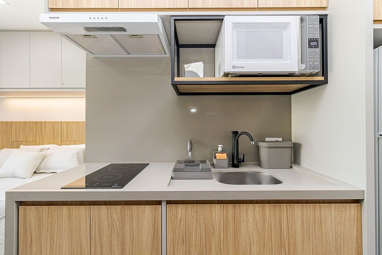 Centro | Estúdio com Piscina e Academia | C303