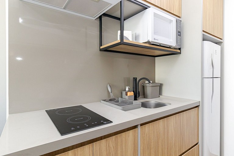 Centro | Estúdio com Piscina e Academia | C303