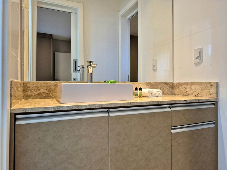 Apartamento de 120 metros no coração de Balneário Camboriú c