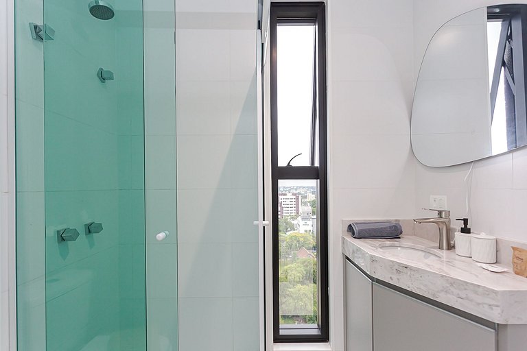 Diamond Tower | Studio com varanda | Batel | C305