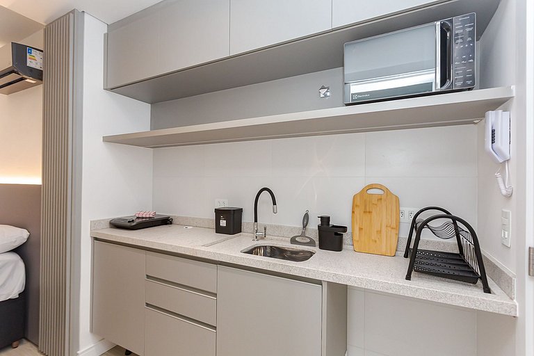 Diamond Tower | Studio com varanda | Batel | C305