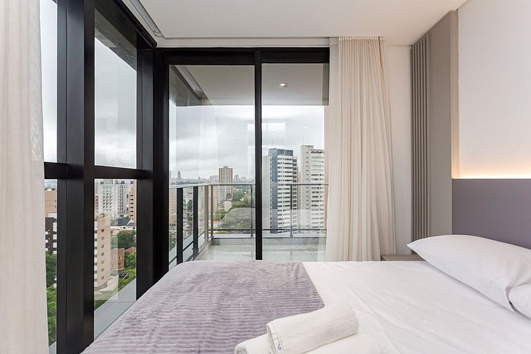 Diamond Tower | Studio com varanda | Batel | C305