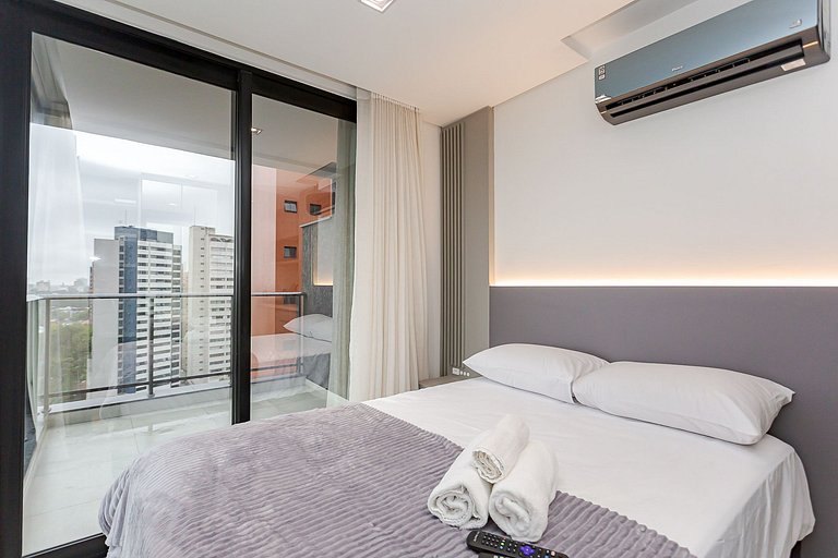 Diamond Tower | Studio com varanda | Batel | C305