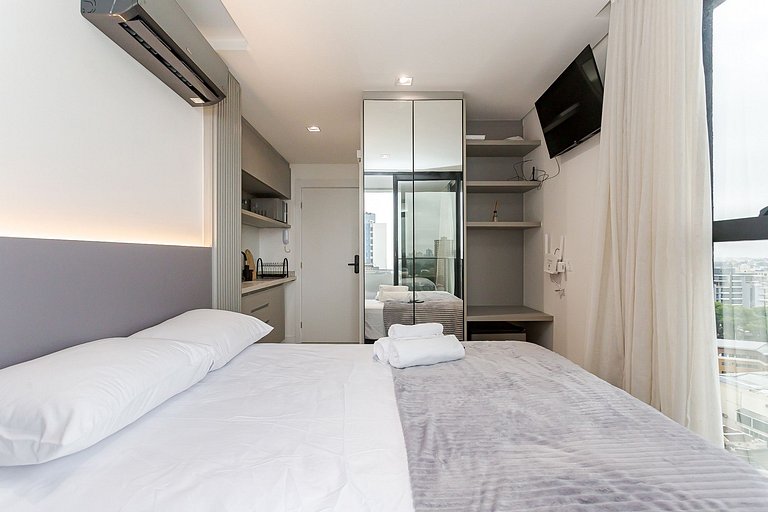 Diamond Tower | Studio com varanda | Batel | C305