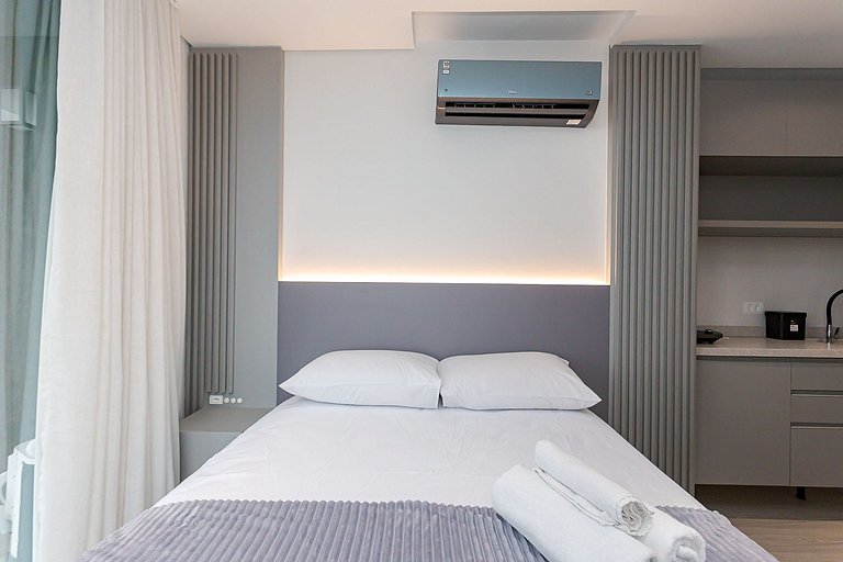 Diamond Tower | Studio com varanda | Batel | C305