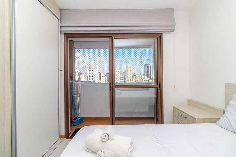 Studio no 17º andar - Shopping estação| UFPR| G018