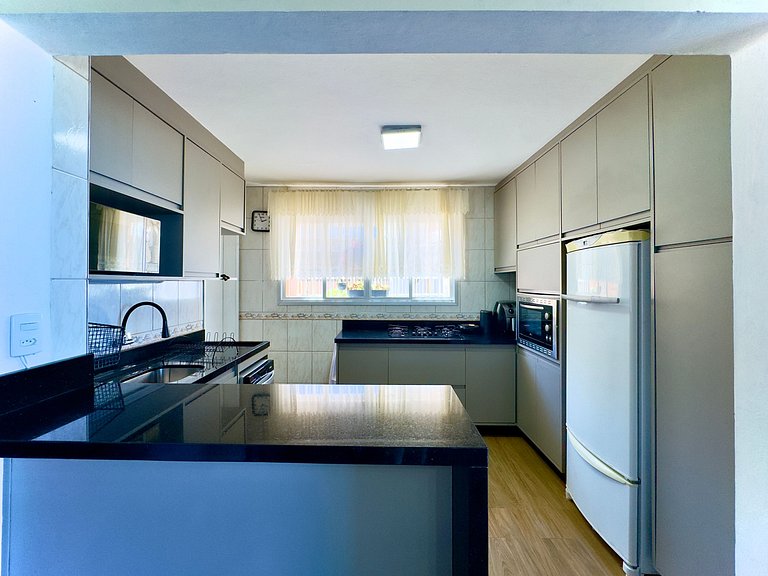 Beira-mar Piçarras | Vista Panorâmica | 3 Quartos