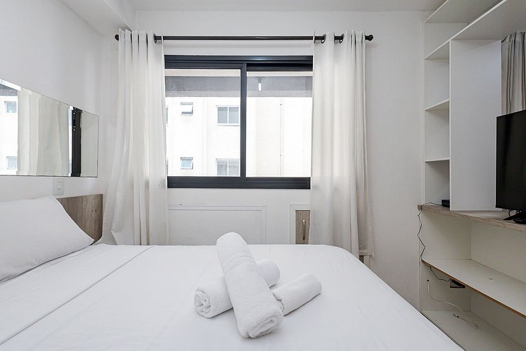 Rossi 145 | Estúdio com Piscina e Academia | C317