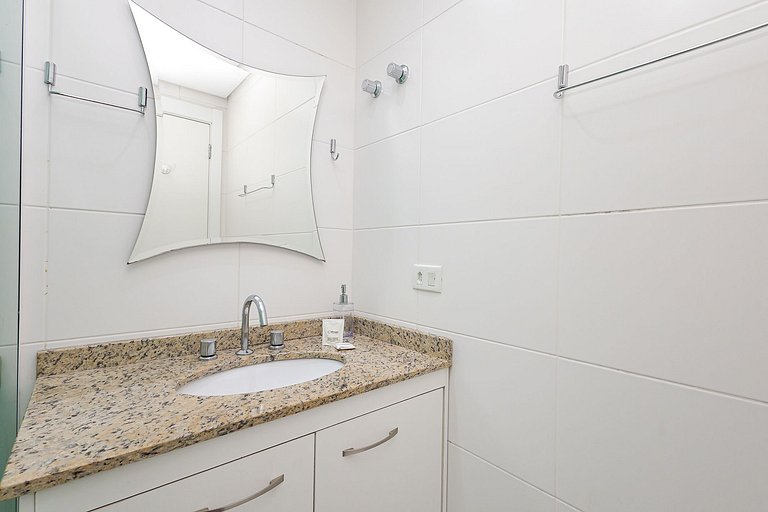 Rossi 145 | Estúdio com Piscina e Academia | C317