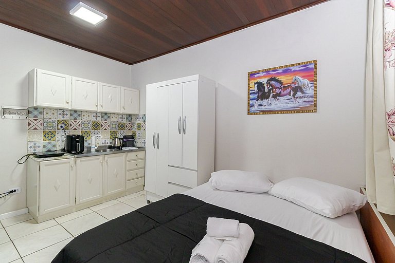 Kitnet Compacta na CIC | Curitiba | C298