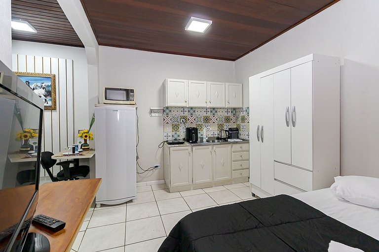 Kitnet Compacta na CIC | Curitiba | C298