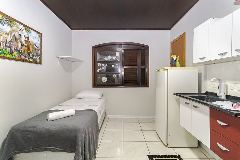 Kitnet na Cidade Industrial | Curitiba | C299