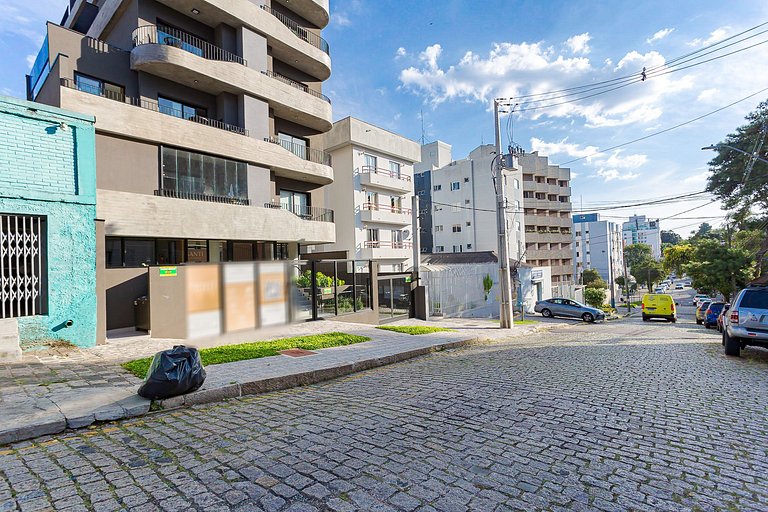 Santi Residence com sacada - Mercês - G031