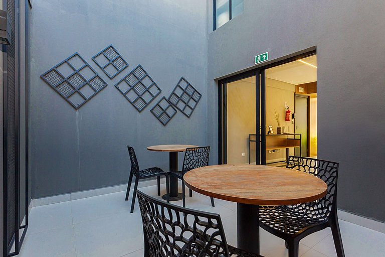 Santi Residence com sacada - Mercês - G031