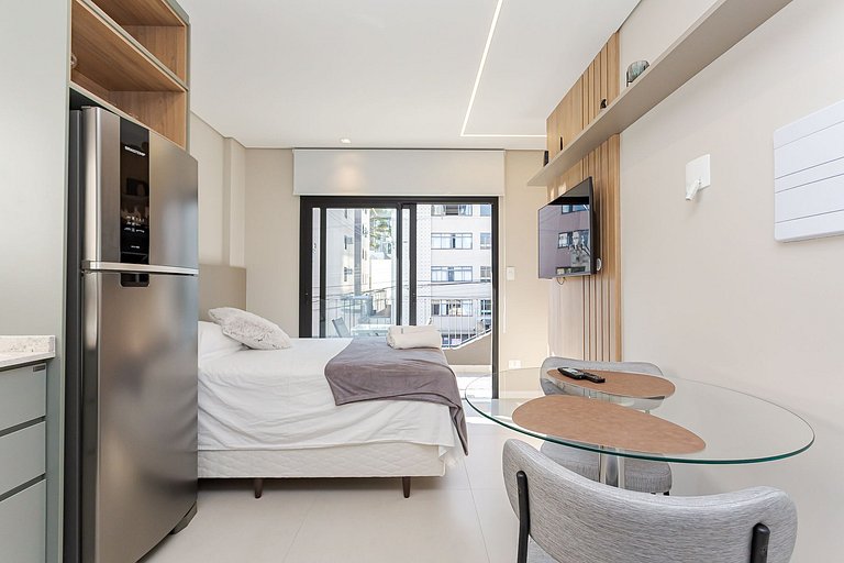 Santi Residence com sacada - Mercês - G031