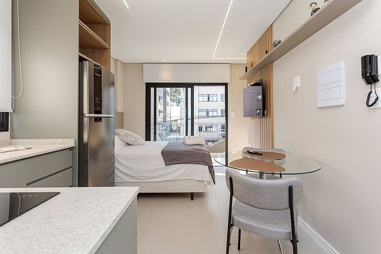 Santi Residence com sacada - Mercês - G031